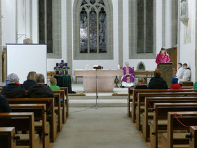 Familiengottesdienst zum 1. Advent (Foto: Karl-Franz Thiede)